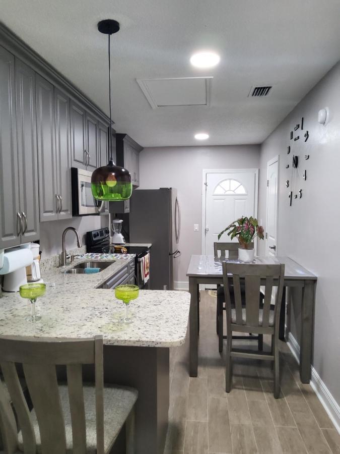 Beautiful Apartment Close To Everything Tampa Exteriör bild
