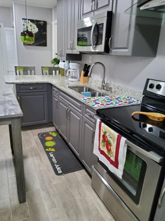 Beautiful Apartment Close To Everything Tampa Exteriör bild