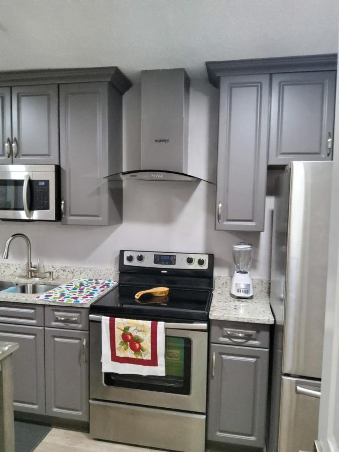 Beautiful Apartment Close To Everything Tampa Exteriör bild